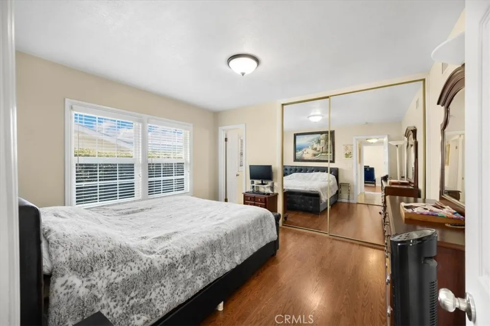 2183 Sinclair Pomona, CA 91767