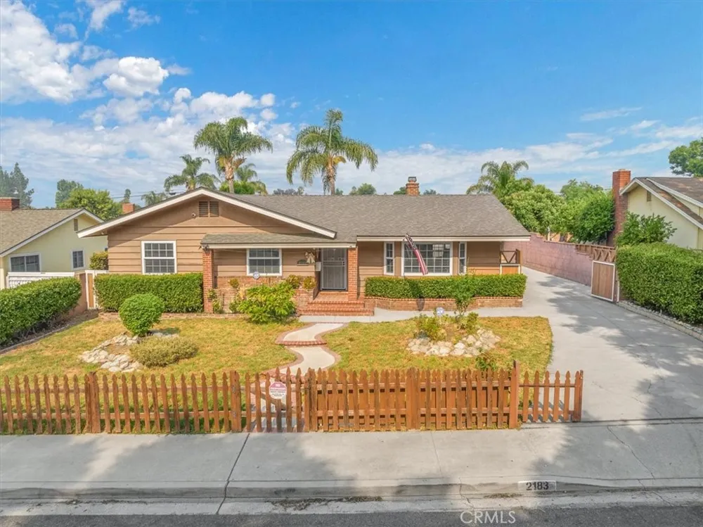 2183 Sinclair Pomona, CA 91767