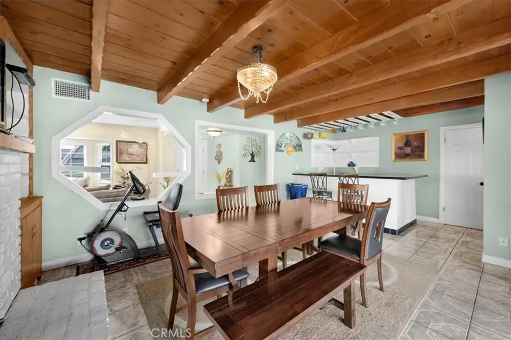 2183 Sinclair Pomona, CA 91767