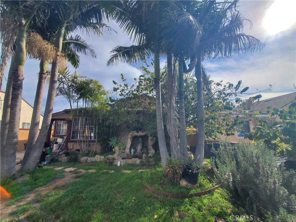 3332 Marine Avenue Gardena, CA 90249