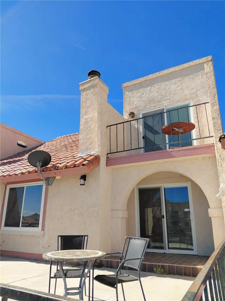 27209 Outrigger #B Helendale, CA 92342