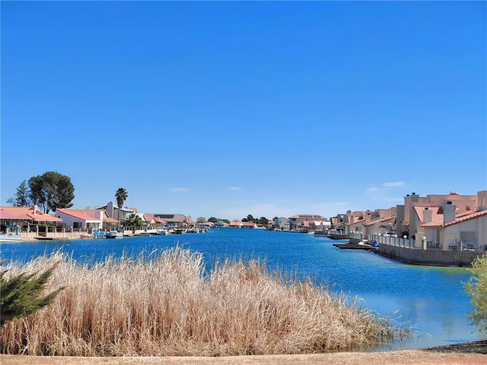 27209 Outrigger #B Helendale, CA 92342