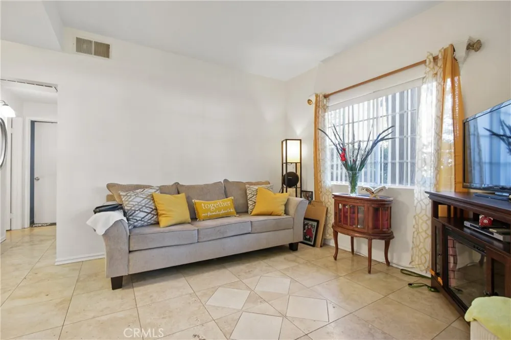 7 VIA CRESTA Rancho Santa Margarita, CA 92688