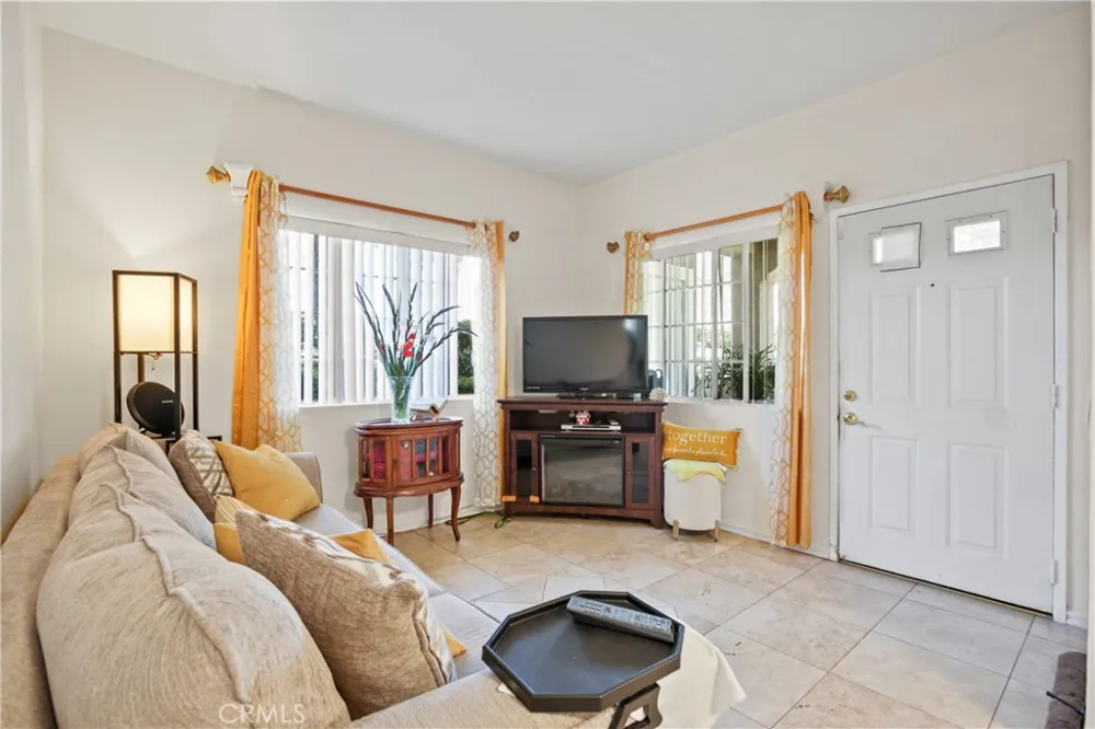 7 VIA CRESTA Rancho Santa Margarita, CA 92688