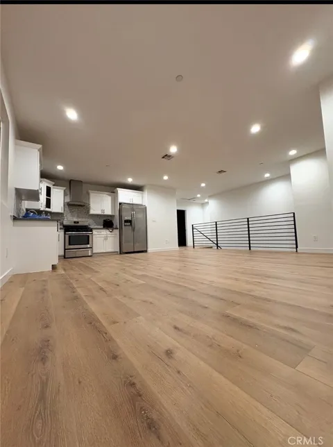 136 Carondelet