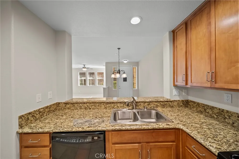 28472 Herrera Valencia, CA 91354
