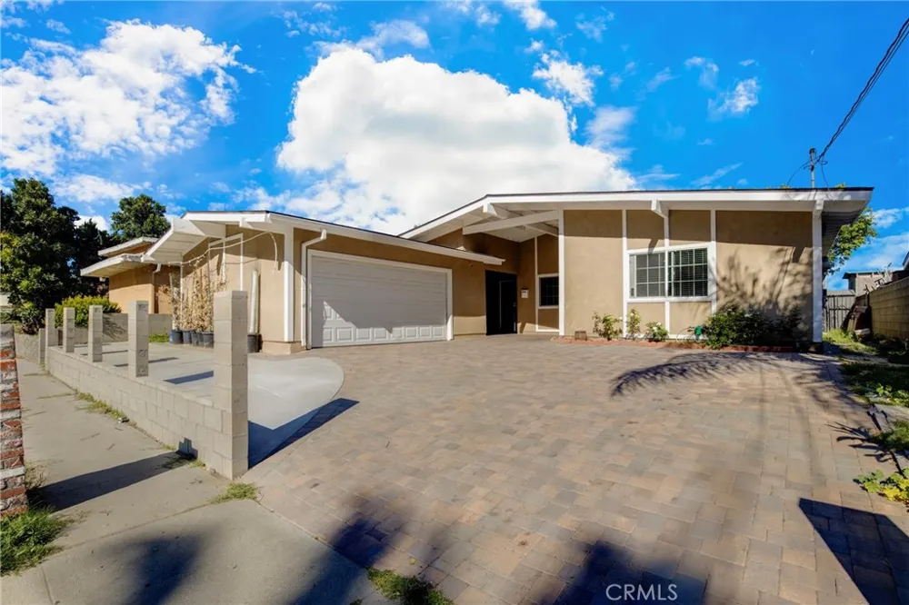 12647 Terra Bella Pacoima, CA 91331