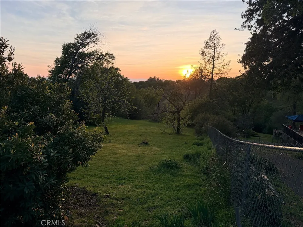 5129 Toyon Paradise, CA 95969