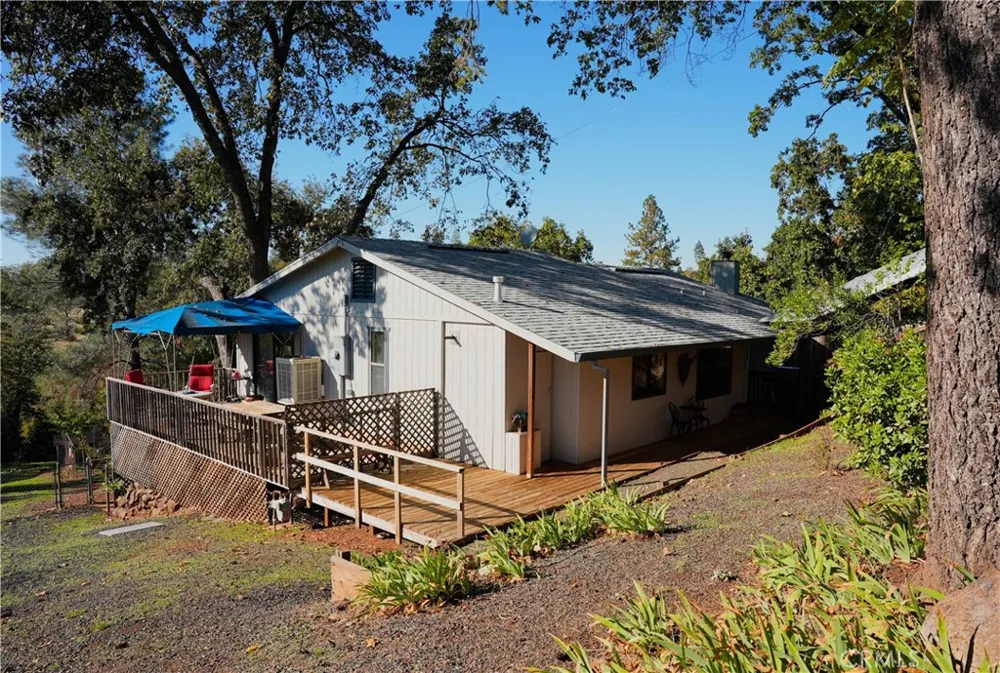 5129 Toyon Paradise, CA 95969