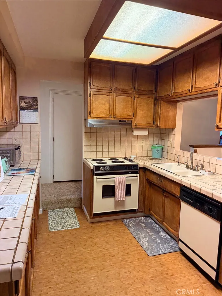 5129 Toyon Paradise, CA 95969