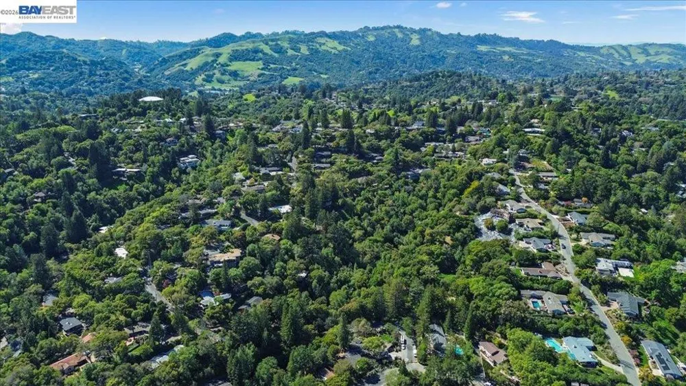 Silverwood Dr Lafayette, CA 94549