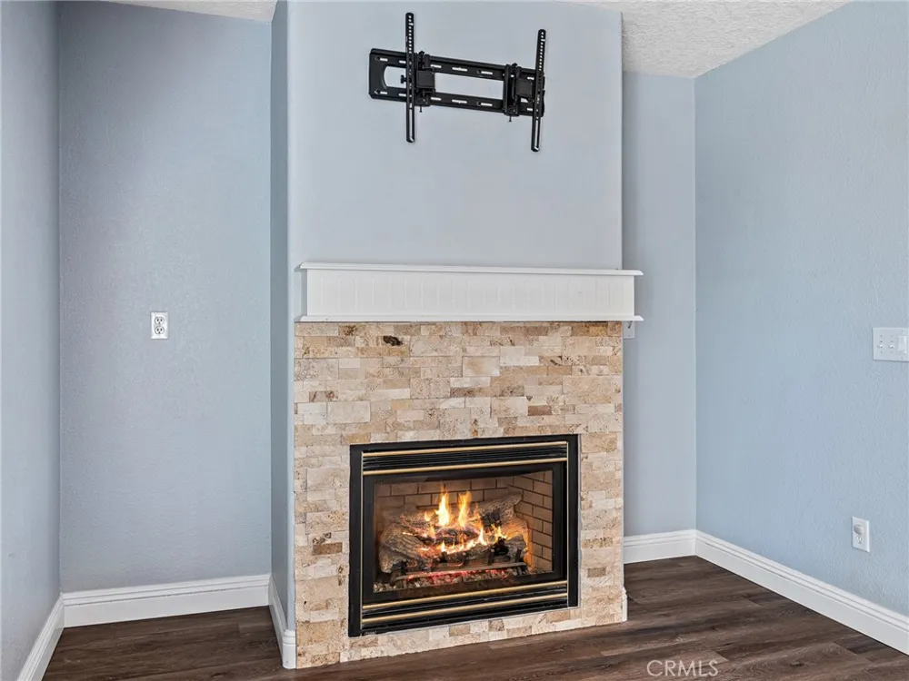 6232 Coriander Oak Hills, CA 92344