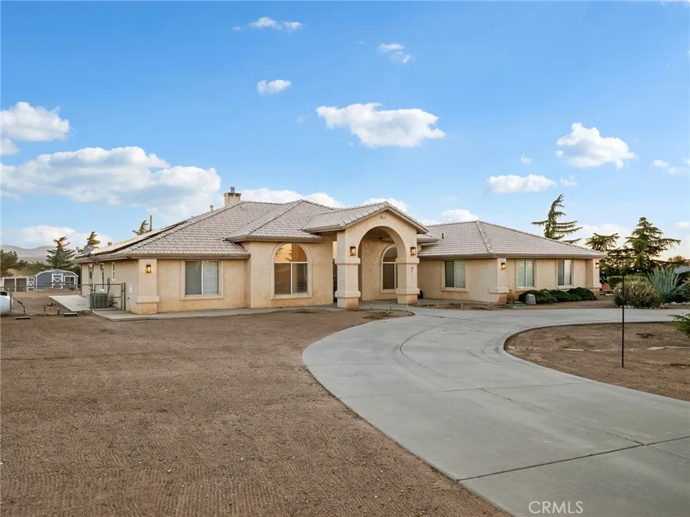 6232 Coriander Oak Hills, CA 92344
