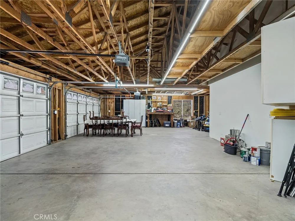 6232 Coriander Oak Hills, CA 92344