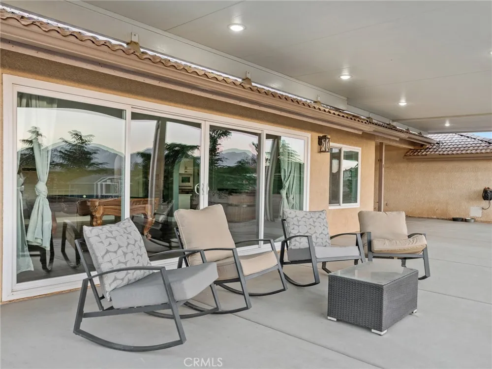 6232 Coriander Oak Hills, CA 92344