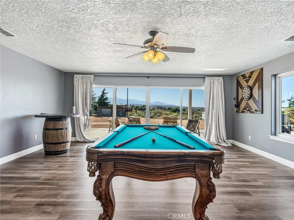 6232 Coriander Oak Hills, CA 92344