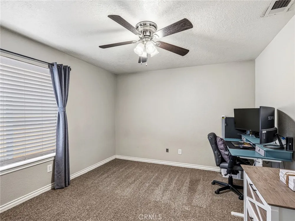 6232 Coriander Oak Hills, CA 92344
