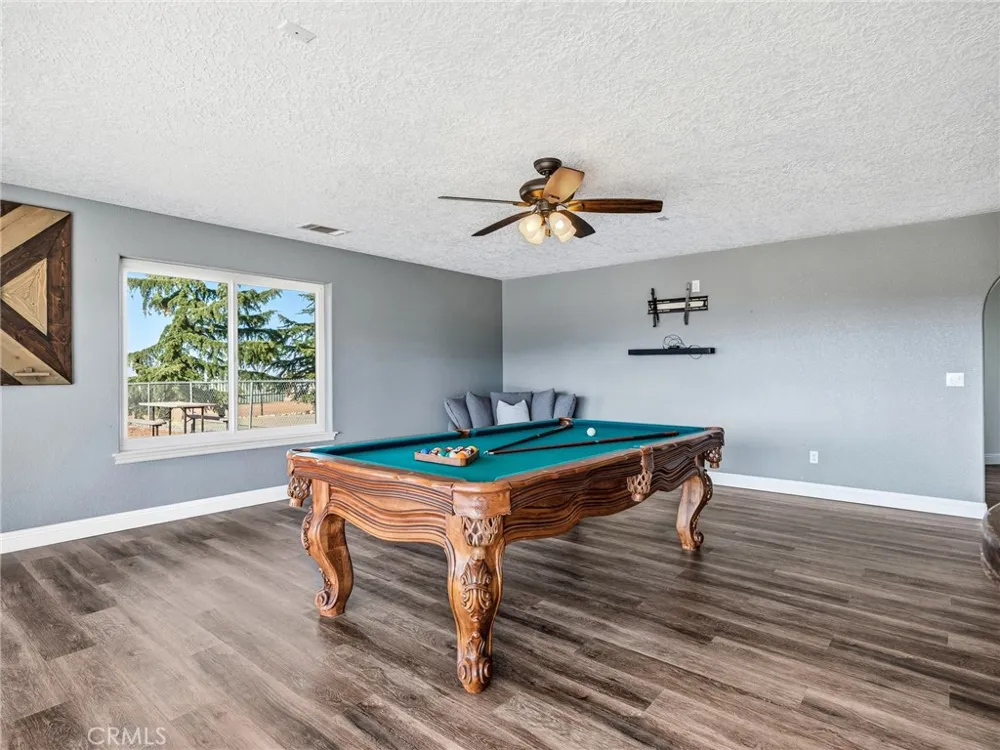 6232 Coriander Oak Hills, CA 92344