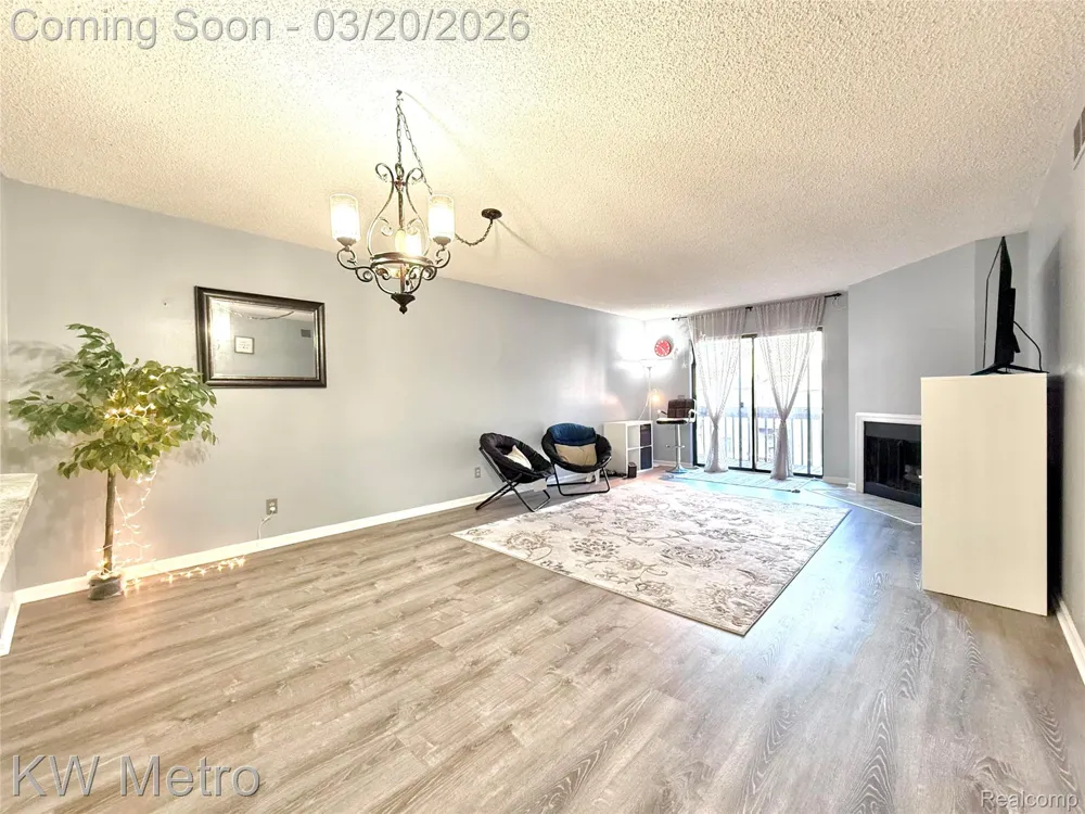 11773 Sycamore Drive #25 Plymouth City, MI 48170