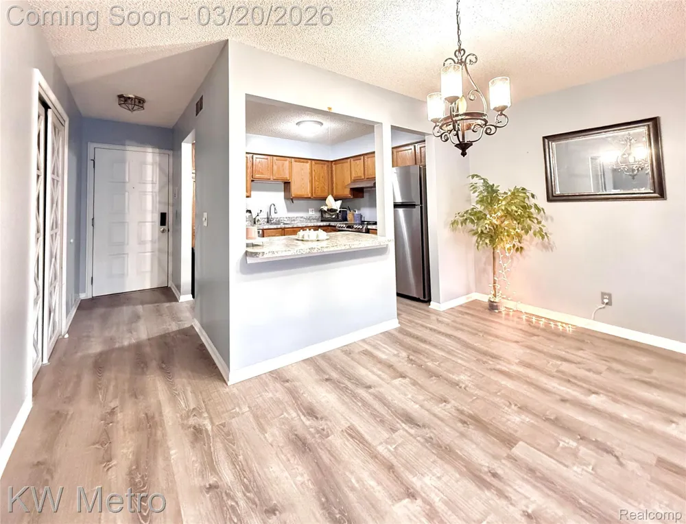 11773 Sycamore Drive #25 Plymouth City, MI 48170