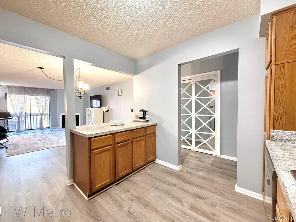 11773 Sycamore Drive #25 Plymouth City, MI 48170
