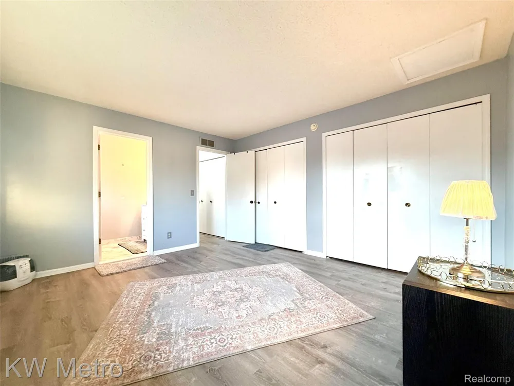 11773 Sycamore Drive #25 Plymouth City, MI 48170