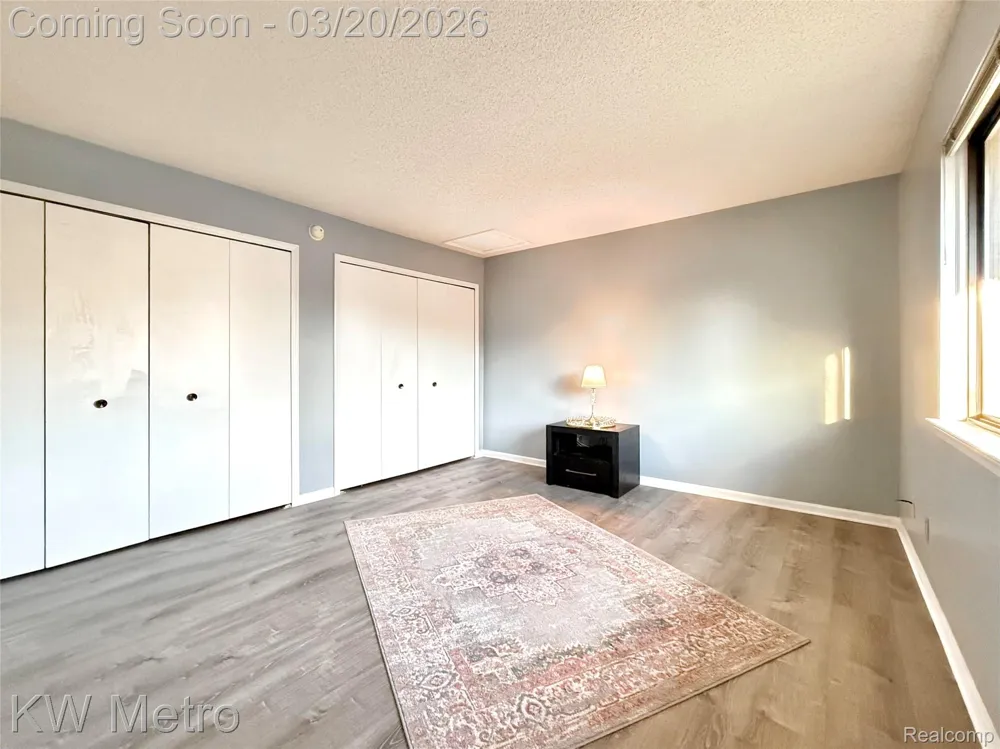 11773 Sycamore Drive #25 Plymouth City, MI 48170