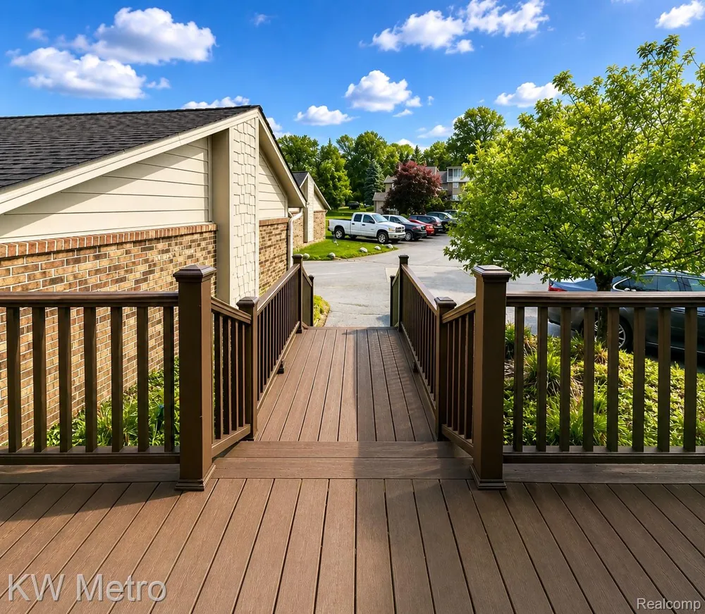 11773 Sycamore Drive #25 Plymouth City, MI 48170