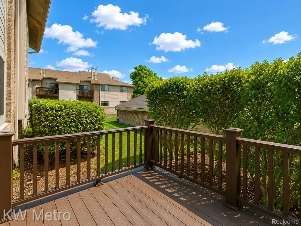 11773 Sycamore Drive #25 Plymouth City, MI 48170