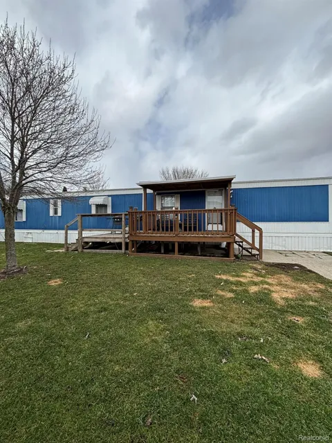 225 W Thornridge Lane