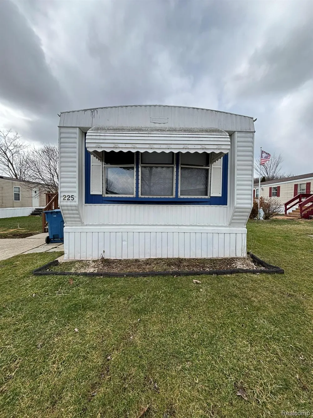 225 W Thornridge Lane Mt Morris City, MI 48458