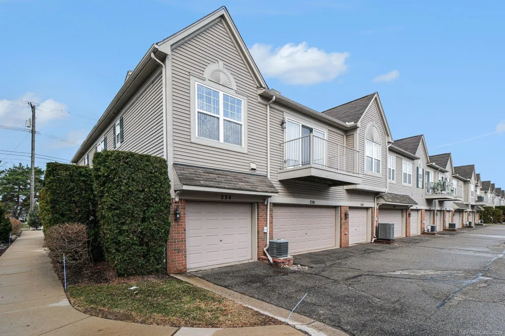234 Wixom Road Wixom City, MI 48393