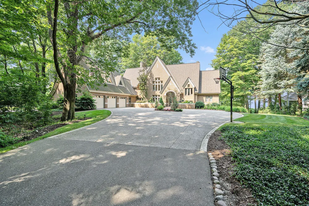 5285 Lakeshore Drive Port Sheldon Township, MI 49424