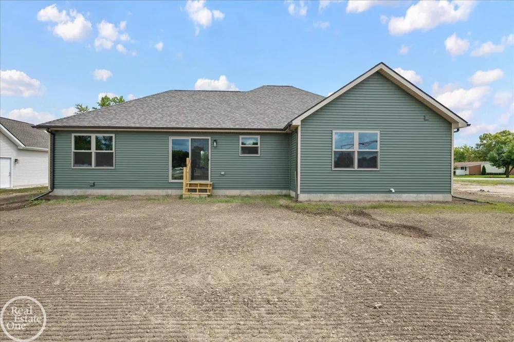 211 Carney Road St Clair City, MI 48079