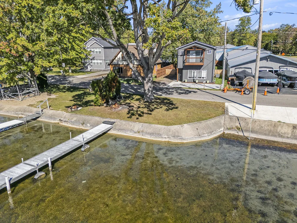 498 Warren Road Ovid Township, MI 49036