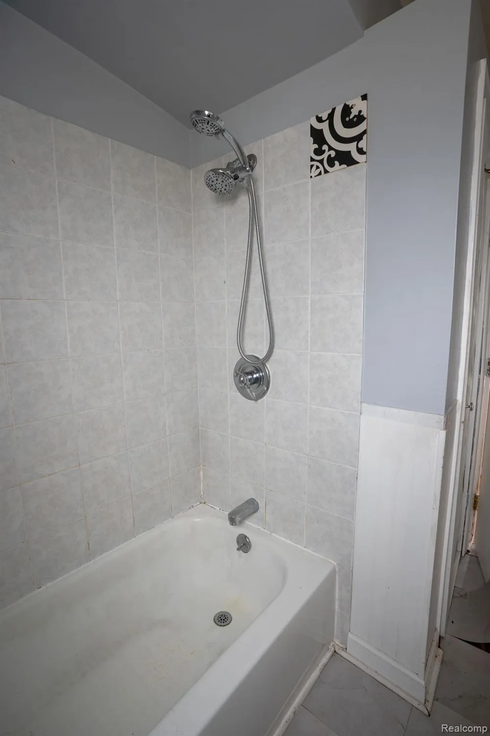 22149 David Avenue Eastpointe City, MI 48021