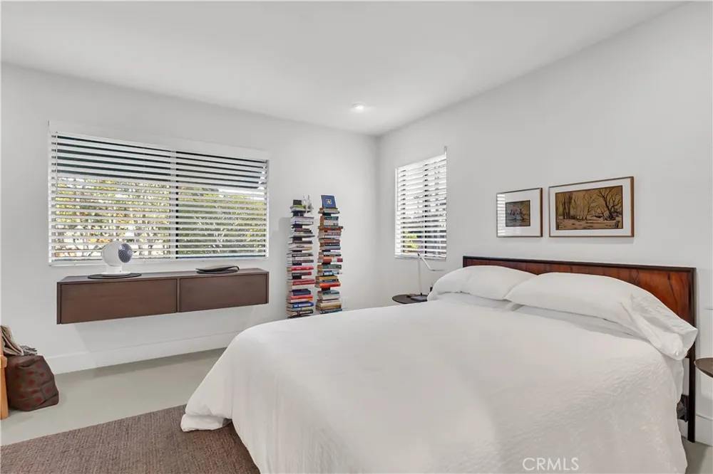 128 Villa Point Newport Beach, CA 92660
