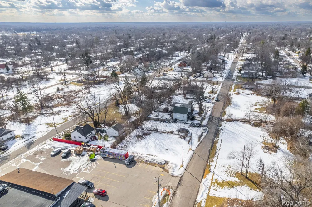 638 E FOSS AVENUE Flint City, MI 48505