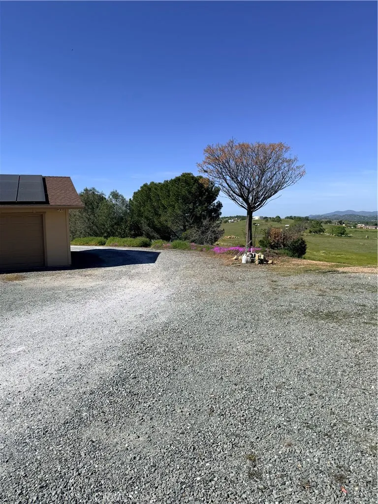 9556 Banderilla La Grange, CA 95329
