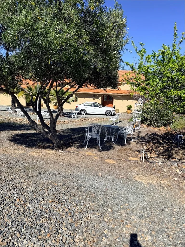 9556 Banderilla La Grange, CA 95329