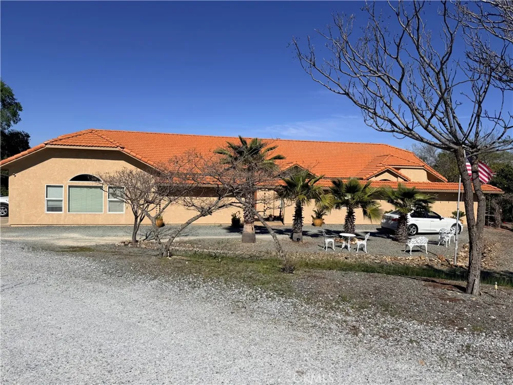 9556 Banderilla La Grange, CA 95329