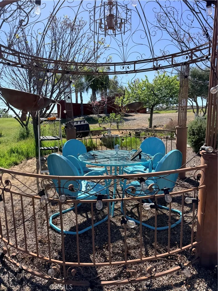 9556 Banderilla La Grange, CA 95329