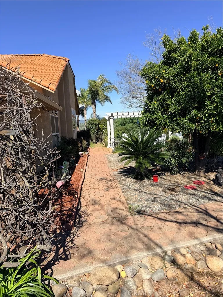 9556 Banderilla La Grange, CA 95329