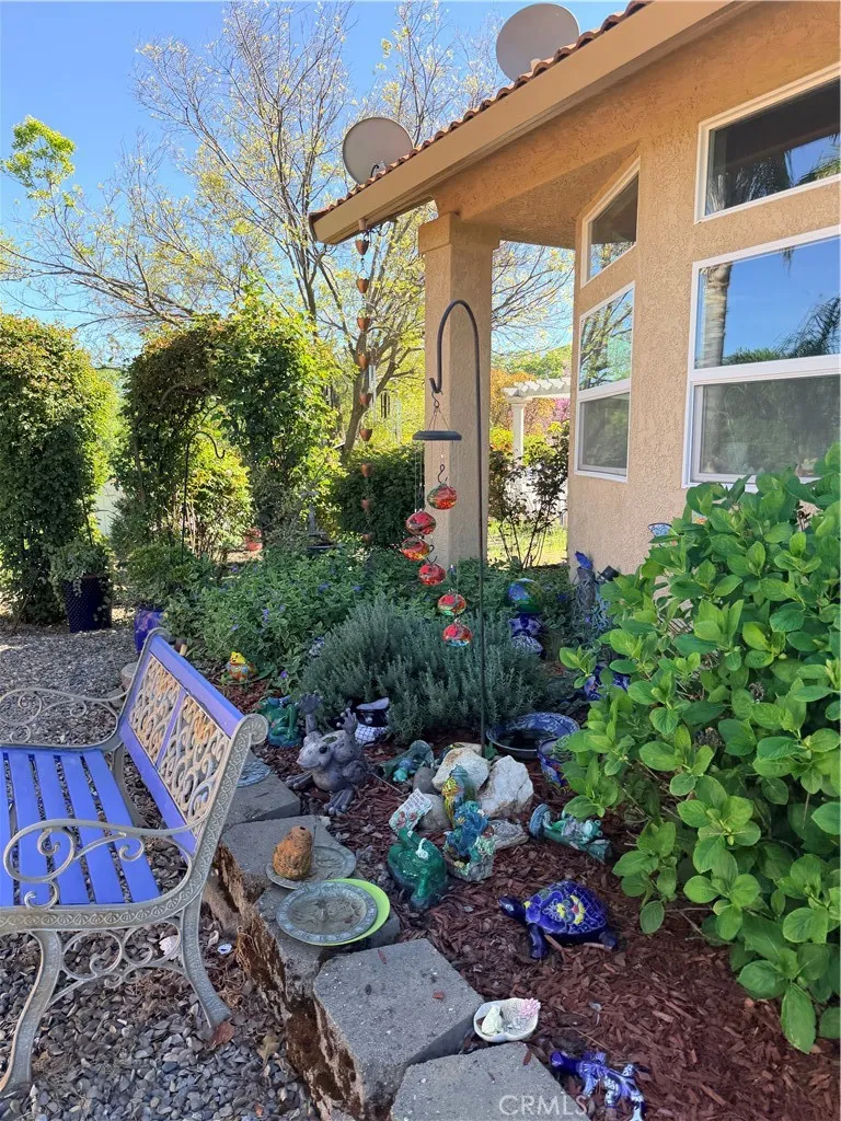9556 Banderilla La Grange, CA 95329