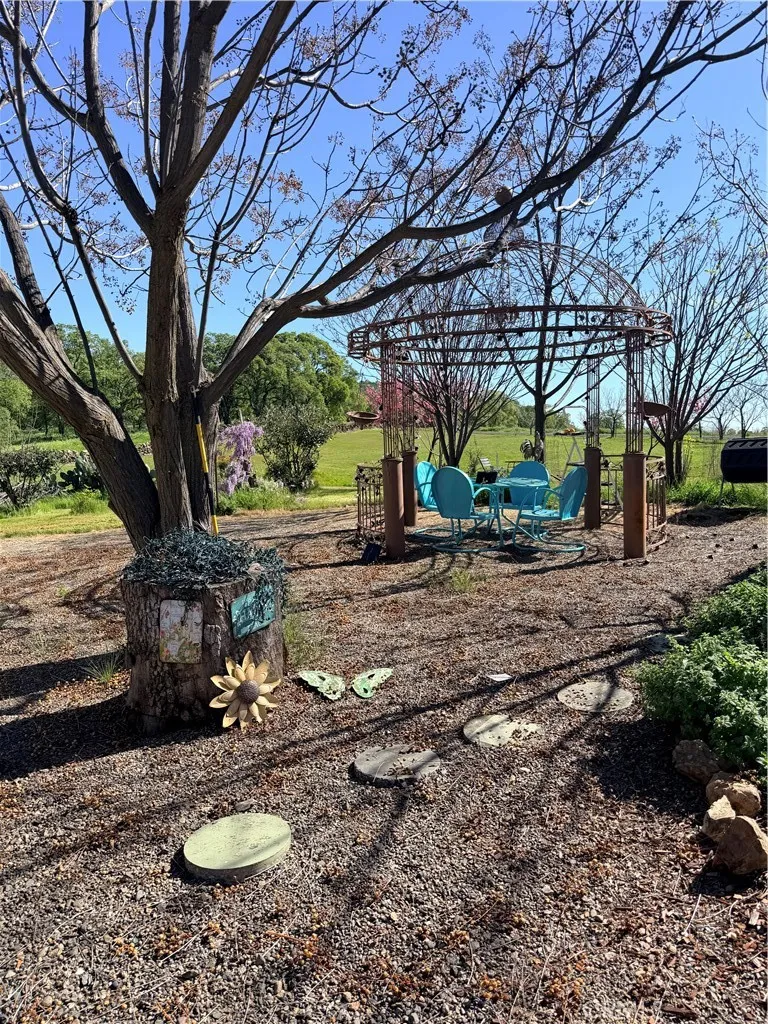 9556 Banderilla La Grange, CA 95329