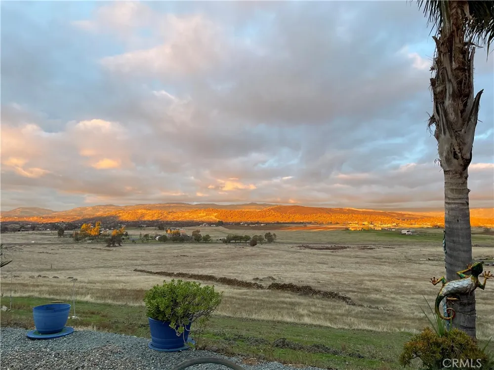 9556 Banderilla La Grange, CA 95329