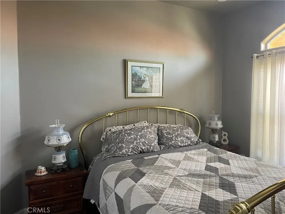 9556 Banderilla La Grange, CA 95329