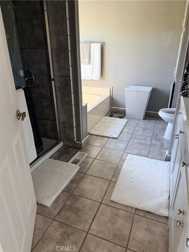 9570 Banderilla La Grange, CA 95329
