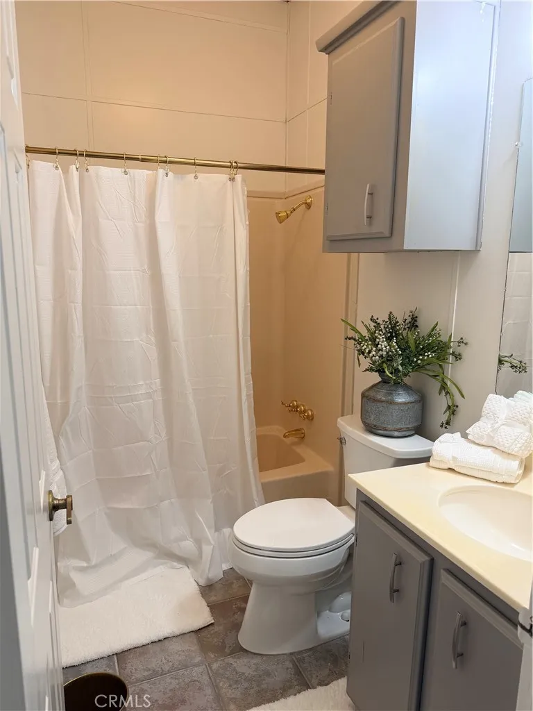 9570 Banderilla La Grange, CA 95329
