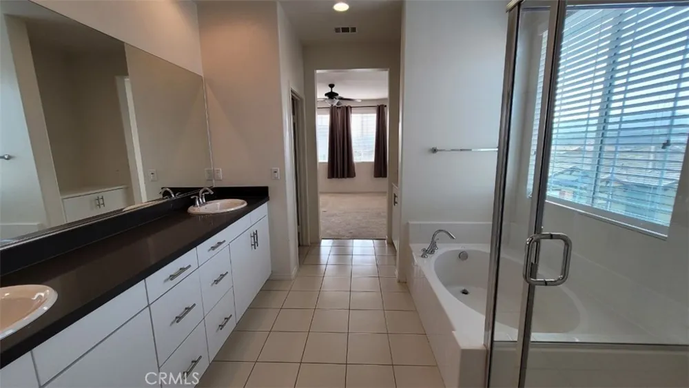22056 Windham Way Saugus, CA 91350